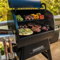 Barbecue à Pellets TRAEGER Ironwood 650 9 Barbecue à Pellets TRAEGER Ironwood 650 -Célèbre Barbecue Magasin barbecue a pellets traeger ironwood 650 noir 3